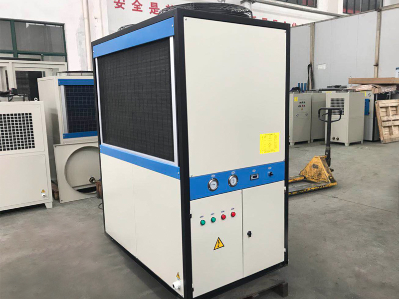 了解工業(yè)油冷機溫控配置，選擇不再迷茫