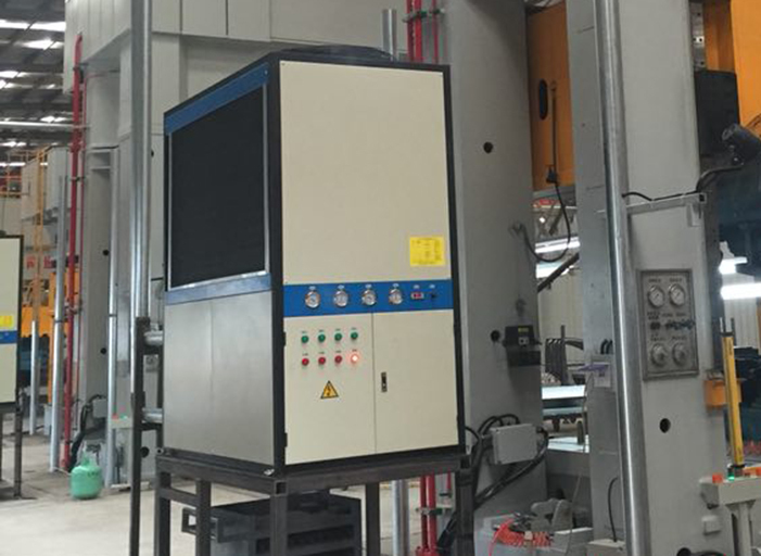 常規(guī)尺寸的油冷機(jī)安裝注意事項(xiàng)有哪些？