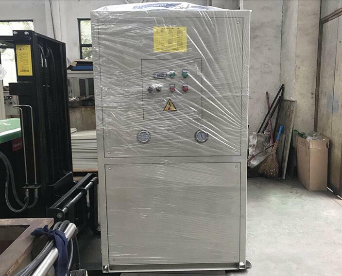 油冷機(jī) 油冷機(jī)