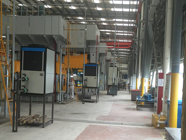 工業(yè)油冷機(jī)轉(zhuǎn)移及裝置過程