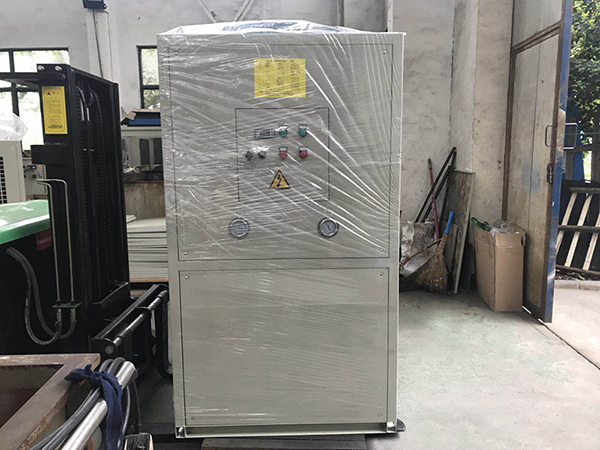 油冷機(jī)品牌不同的分類(lèi)標(biāo)準(zhǔn)和應(yīng)用